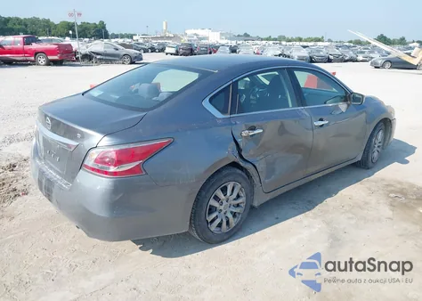 2015 Nissan Altima 2.5/2.5 S/2.5 Sl/2.5 Sv из США, поврежденный, VIN 1N4AL3AP1FC118872